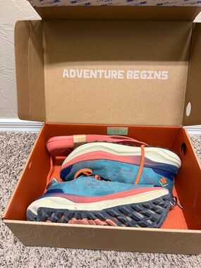 Women’s Teal & Coral Trail Running shoes rabbit high country